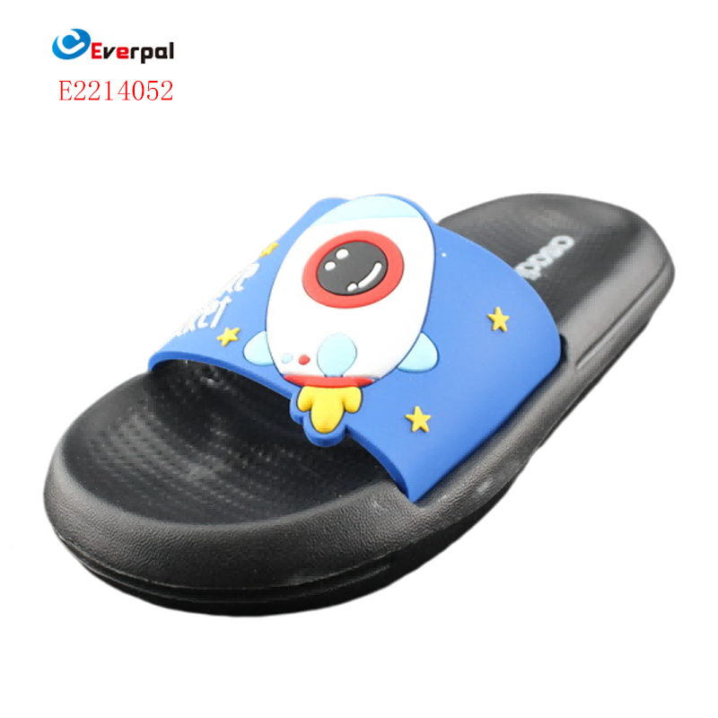 The Kids'SSLIPPERS ແມ່ນກໍາລັງຈະເກີດຂື້ນຢ່າງໄວວາ, ມີການແຂ່ງຂັນຍີ່ຫໍ້ຫຼາຍ