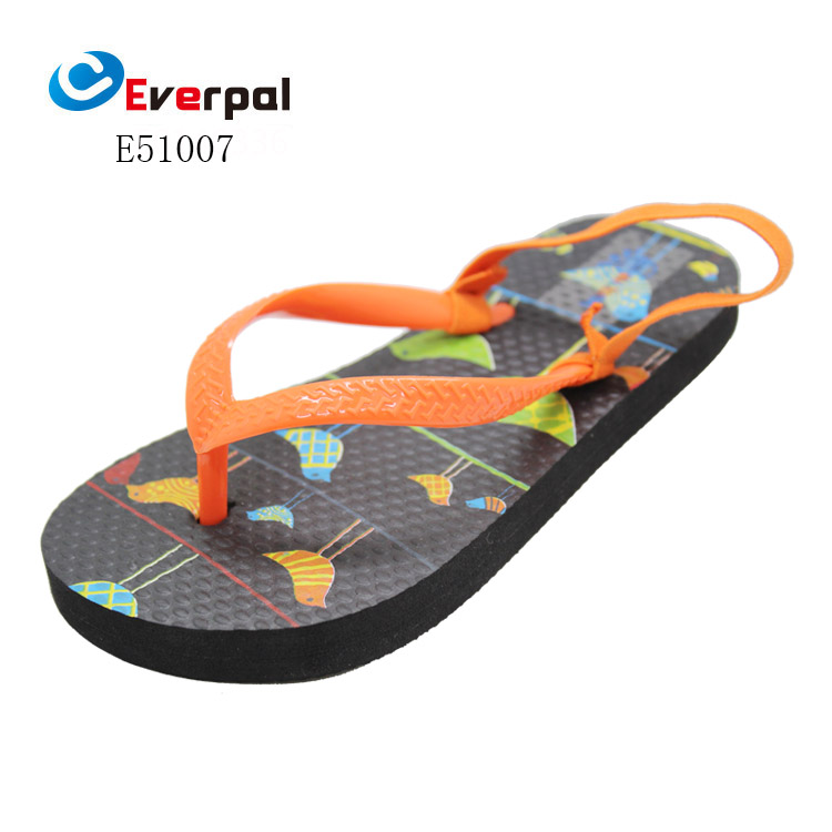ເປັນຫຍັງເດັກນ້ອຍ 'Flip Flops ຈໍາເປັນສໍາລັບທຸກໆເດັກນ້ອຍຂອງເດັກ?
