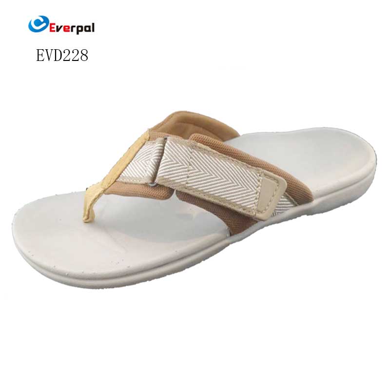 ເປັນຫຍັງທ່ານຄວນເລືອກ Flip Flip Flops ຂອງຜູ້ຊາຍເພື່ອຄວາມສະດວກສະບາຍສູງສຸດແລະສຸຂະພາບຕີນ
